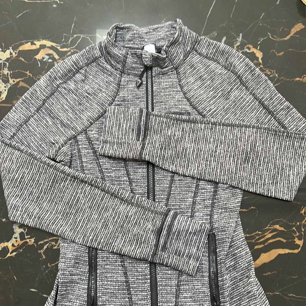 Ivivva, like new grey